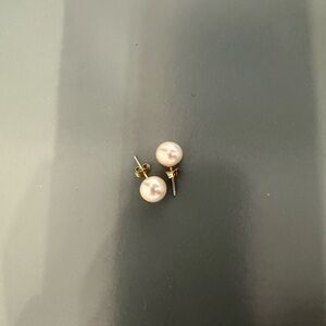 Elegant 14K Gold Pearl Stud Earrings